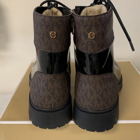 Michael Kors Women's SIZE 9.5 M Alistair Lace-Up Lug Sole Combat Booties… - Picture 5 of 9